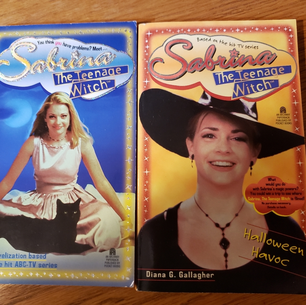 2️⃣ Sabrina the Teenage Witch Books  📚